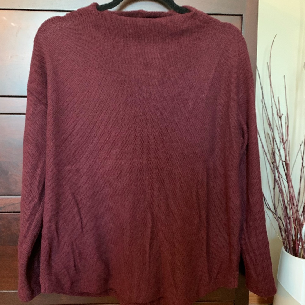 Maroon lightweight sweater